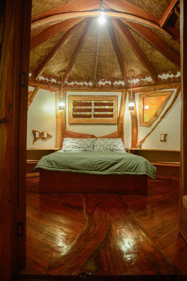 Tukulolo Treehouses Makaunga Exterior photo