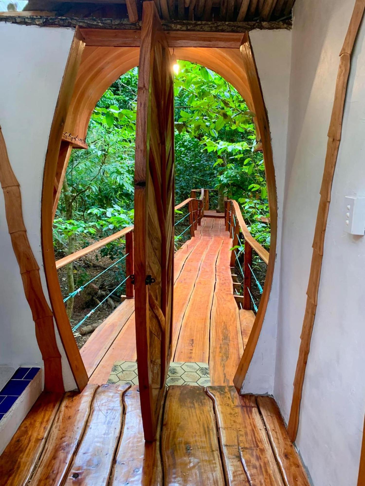 Tukulolo Treehouses Makaunga Exterior photo